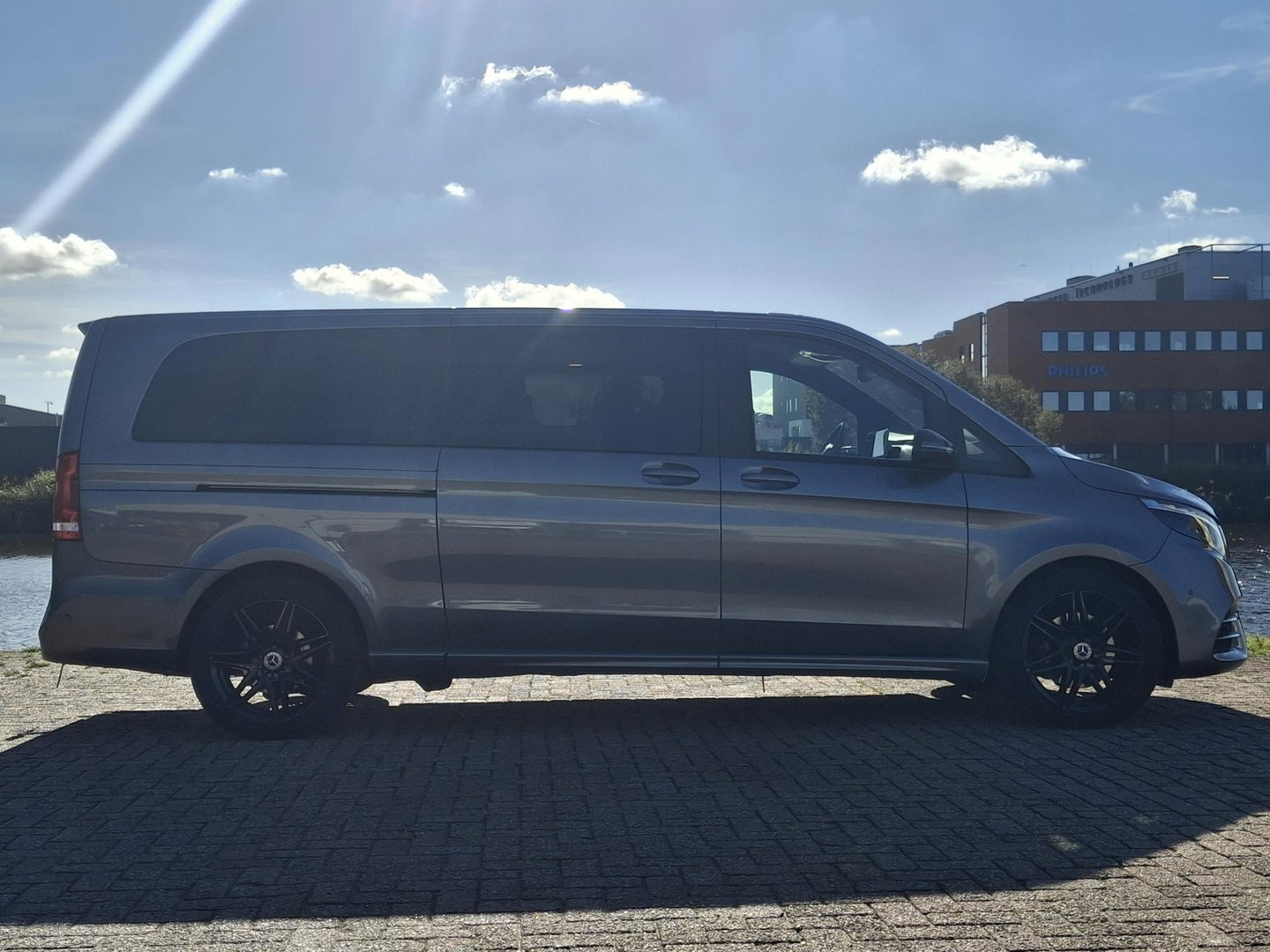 Mercedes-Benz V-Klasse 300d Extra Lang DC | XXL | AMG | BURMESTER | ELEKTR SCHUIFDEUR | TREKHAAK | DUBBELE CABINE