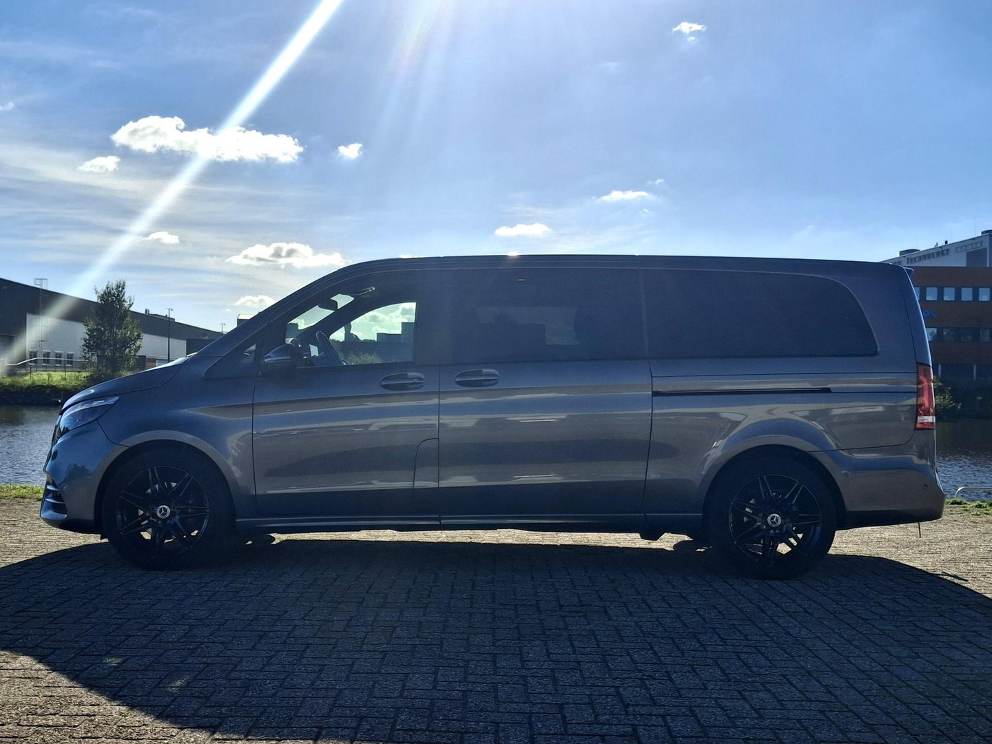 Mercedes-Benz V-Klasse 300d Extra Lang DC | XXL | AMG | BURMESTER | ELEKTR SCHUIFDEUR | TREKHAAK | DUBBELE CABINE