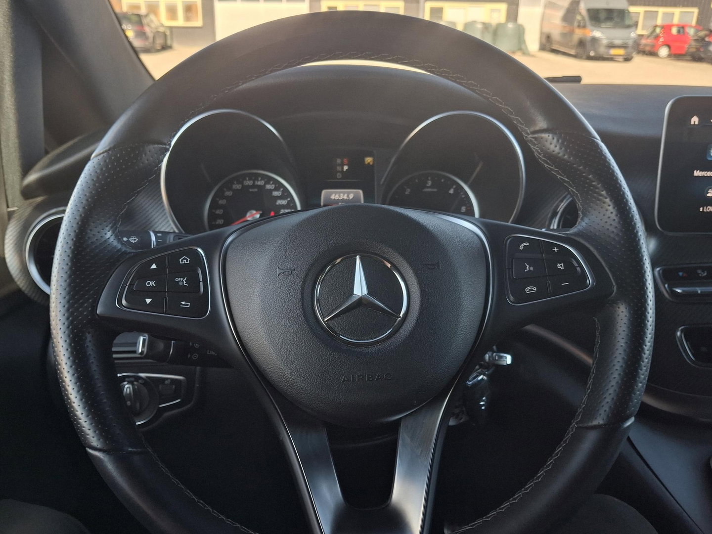 Mercedes-Benz V-Klasse 300d Extra Lang DC | XXL | AMG | BURMESTER | ELEKTR SCHUIFDEUR | TREKHAAK | DUBBELE CABINE