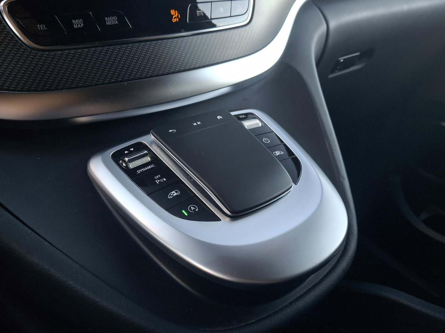 Mercedes-Benz V-Klasse 300d Extra Lang DC | XXL | AMG | BURMESTER | ELEKTR SCHUIFDEUR | TREKHAAK | DUBBELE CABINE