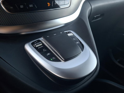 Mercedes-Benz V-Klasse 300d Extra Lang DC | XXL | AMG | BURMESTER | ELEKTR SCHUIFDEUR | TREKHAAK | DUBBELE CABINE