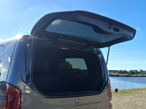 Mercedes-Benz V-Klasse 300d Extra Lang DC | XXL | AMG | BURMESTER | ELEKTR SCHUIFDEUR | TREKHAAK | DUBBELE CABINE