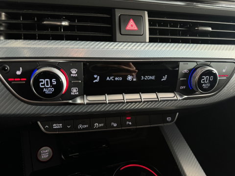 Audi RS4 Avant 2.9 TFSI quattro Pano|Massage|HuD|B&O|Keyless