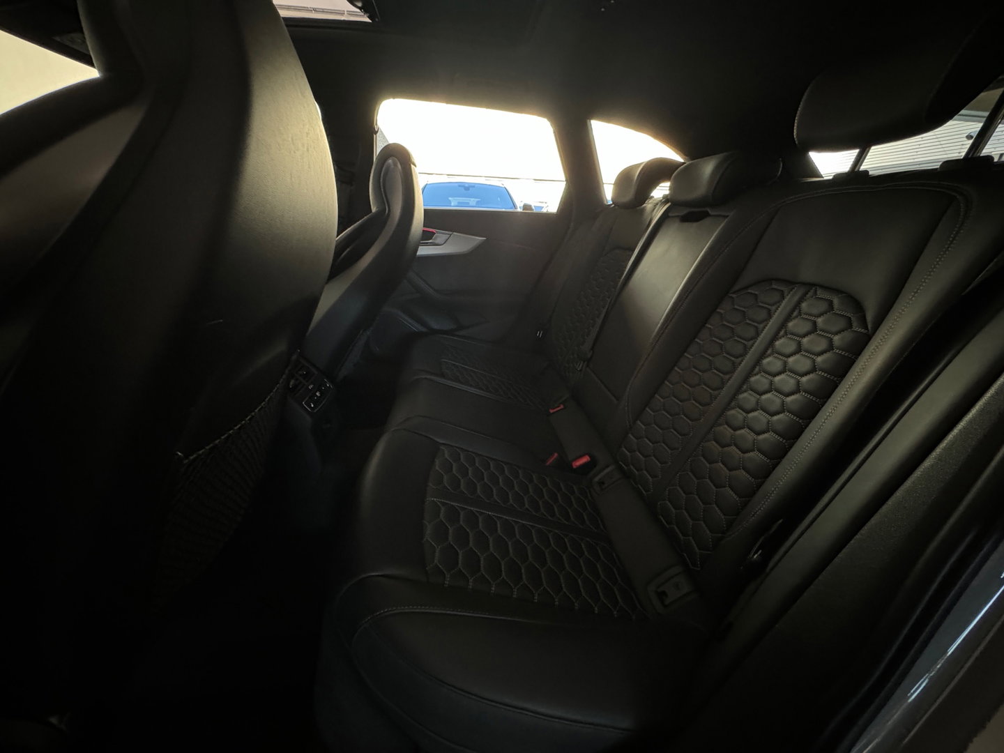 Audi RS4 Avant 2.9 TFSI quattro Pano|Massage|HuD|B&O|Keyless