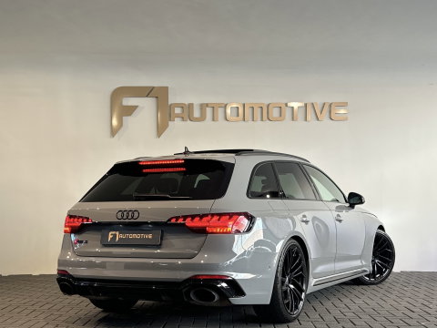 Audi RS4 Avant 2.9 TFSI quattro Pano|Massage|HuD|B&O|Keyless