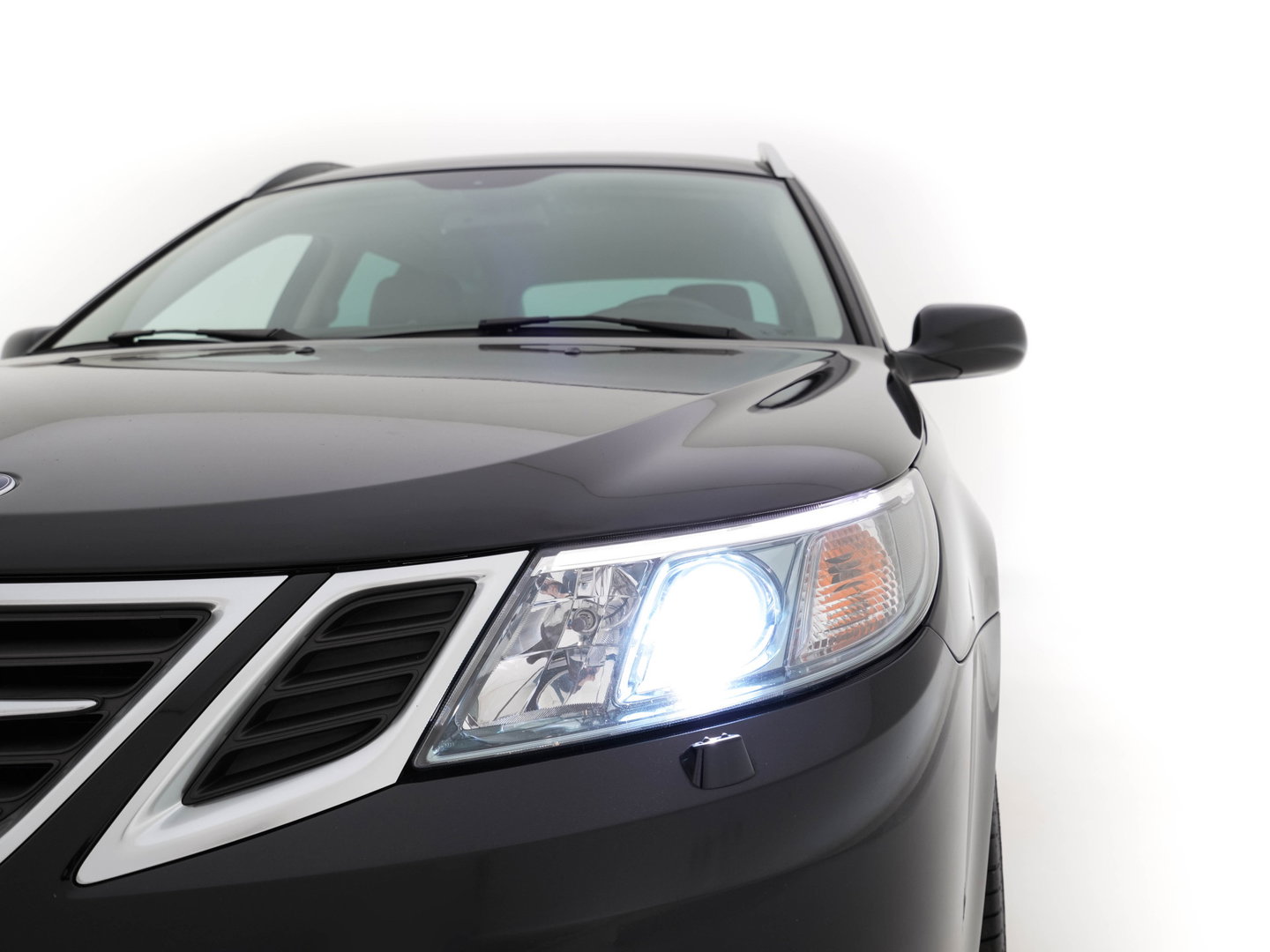 Saab 9-3 Sport Estate 1.8t Vector Aut. *LEATHER-FABRIC | XENON | NAVI-FULLMAP | HEATED-COMFORTSEATS | PRIVACY-GLASS | ECC | PDC | TOWBAR | CRUISE | 17''ALU*