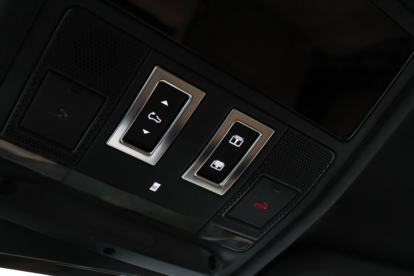 Land Rover Defender 110 P300e X-Dynamic HSE | SATIN | ClearSight | Meridian Surround | Head-Up | 360° Camera | Stoelventilatie | 22 Inch