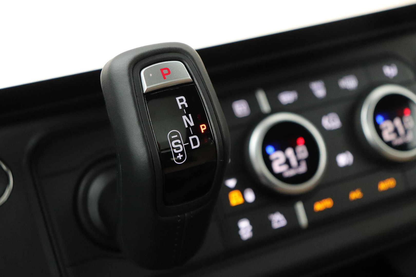 Land Rover Defender 110 P300e X-Dynamic HSE | SATIN | ClearSight | Meridian Surround | Head-Up | 360° Camera | Stoelventilatie | 22 Inch