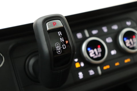 Land Rover Defender 110 P300e X-Dynamic HSE | SATIN | ClearSight | Meridian Surround | Head-Up | 360° Camera | Stoelventilatie | 22 Inch