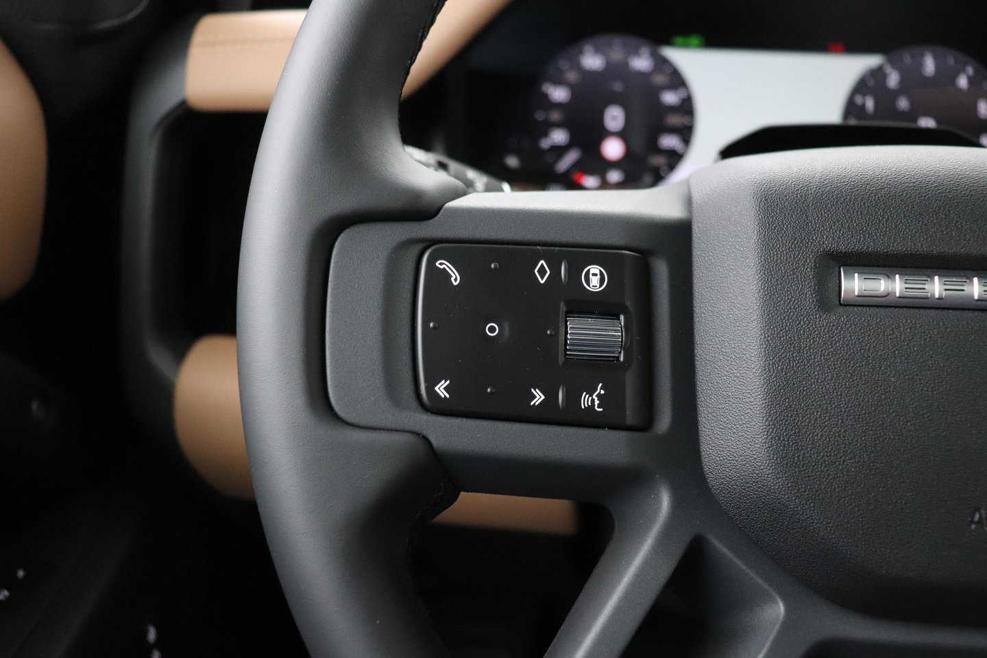 Land Rover Defender 110 P300e X-Dynamic HSE | SATIN | ClearSight | Meridian Surround | Head-Up | 360° Camera | Stoelventilatie | 22 Inch