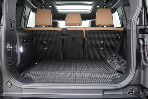 Land Rover Defender 110 P300e X-Dynamic HSE | SATIN | ClearSight | Meridian Surround | Head-Up | 360° Camera | Stoelventilatie | 22 Inch