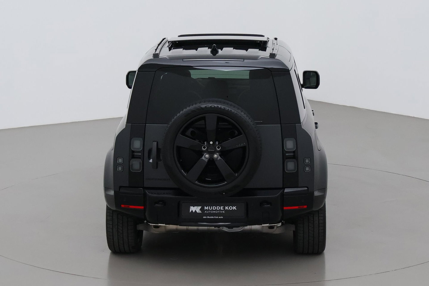 Land Rover Defender 110 P300e X-Dynamic HSE | SATIN | ClearSight | Meridian Surround | Head-Up | 360° Camera | Stoelventilatie | 22 Inch