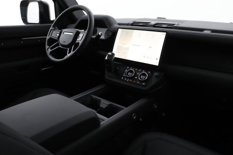 Land Rover Defender 110 P300e X-Dynamic SE | FACELIFT | Luchtvering | ClearSight | Black Pack | Panoramadak | Trekhaak | 360° Camera | Koelbox | ACC