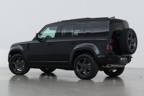Land Rover Defender 110 P300e X-Dynamic SE | FACELIFT | Luchtvering | ClearSight | Black Pack | Panoramadak | Trekhaak | 360° Camera | Koelbox | ACC
