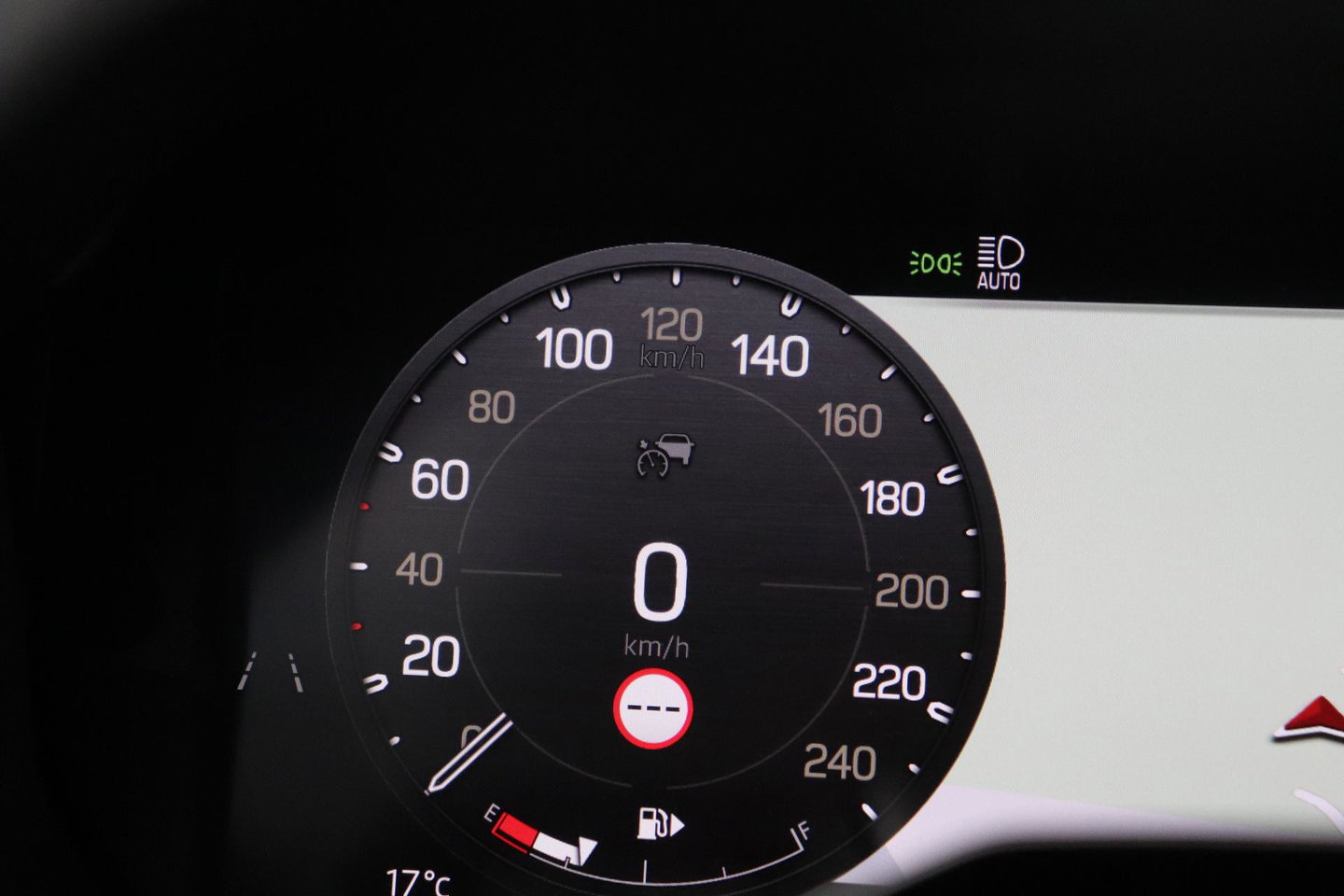 Land Rover Defender 110 P300e X-Dynamic SE | FACELIFT | Luchtvering | ClearSight | Black Pack | Panoramadak | Trekhaak | 360° Camera | Koelbox | ACC