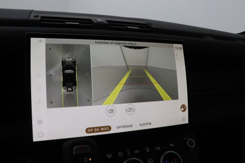 Land Rover Defender 110 P300e X-Dynamic SE | FACELIFT | Luchtvering | ClearSight | Black Pack | Panoramadak | Trekhaak | 360° Camera | Koelbox | ACC