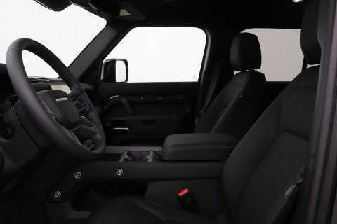 Land Rover Defender 110 P300e X-Dynamic SE | FACELIFT | Luchtvering | ClearSight | Black Pack | Panoramadak | Trekhaak | 360° Camera | Koelbox | ACC