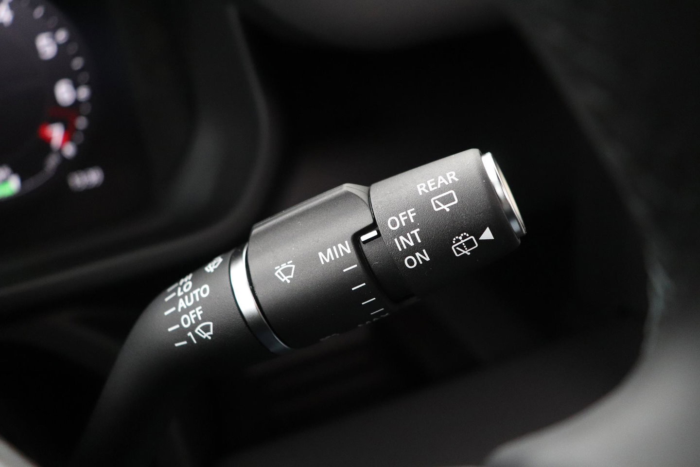 Land Rover Defender 110 P300e X-Dynamic SE | FACELIFT | Luchtvering | ClearSight | Black Pack | Panoramadak | Trekhaak | 360° Camera | Koelbox | ACC
