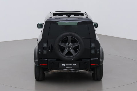 Land Rover Defender 110 P300e X-Dynamic SE | FACELIFT | Luchtvering | ClearSight | Black Pack | Panoramadak | Trekhaak | 360° Camera | Koelbox | ACC