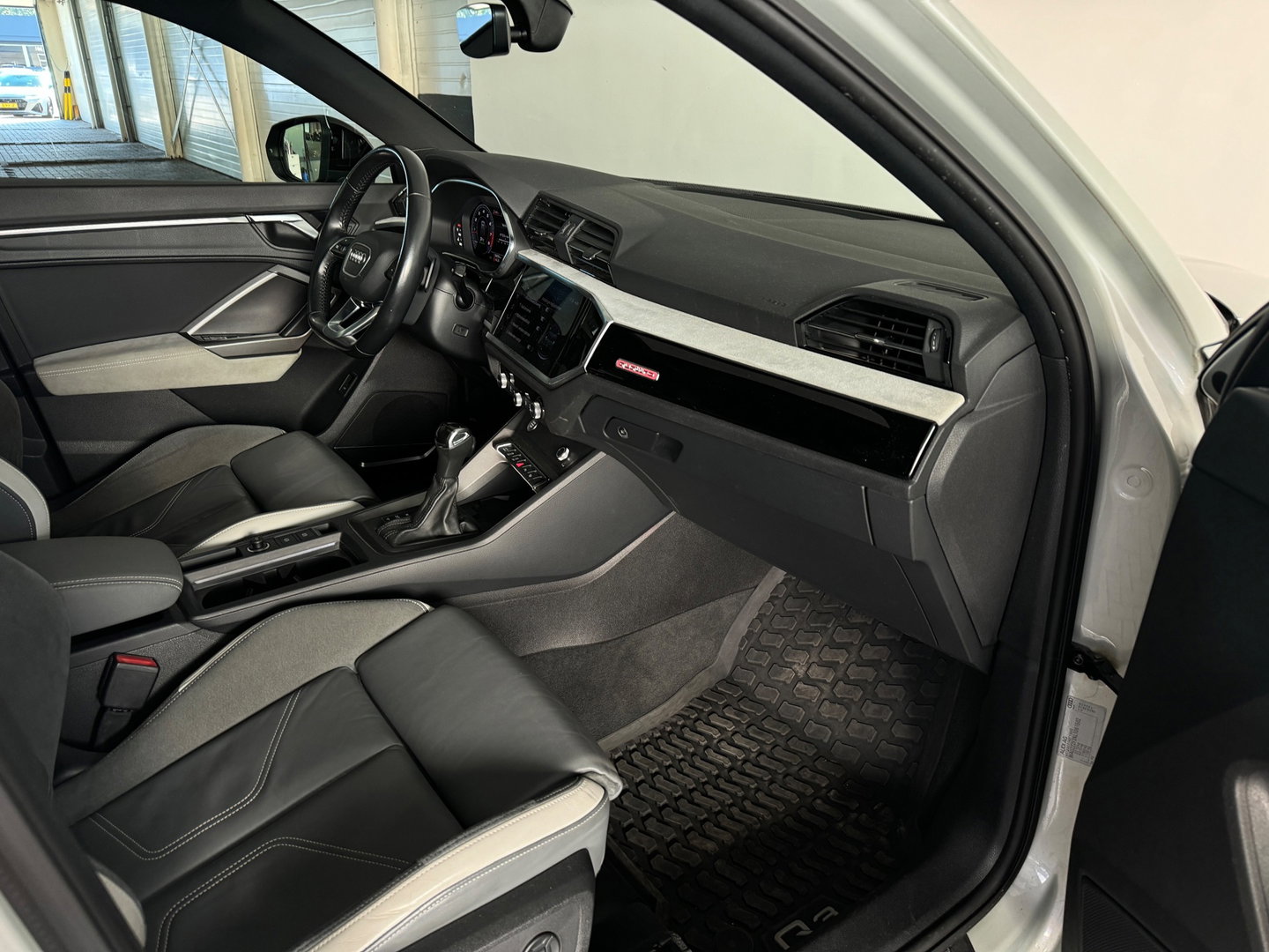 Audi Q3 Sportback 45 TFSI quattro S Line Pano|360c|B&O|BlindSpot|Sfeer