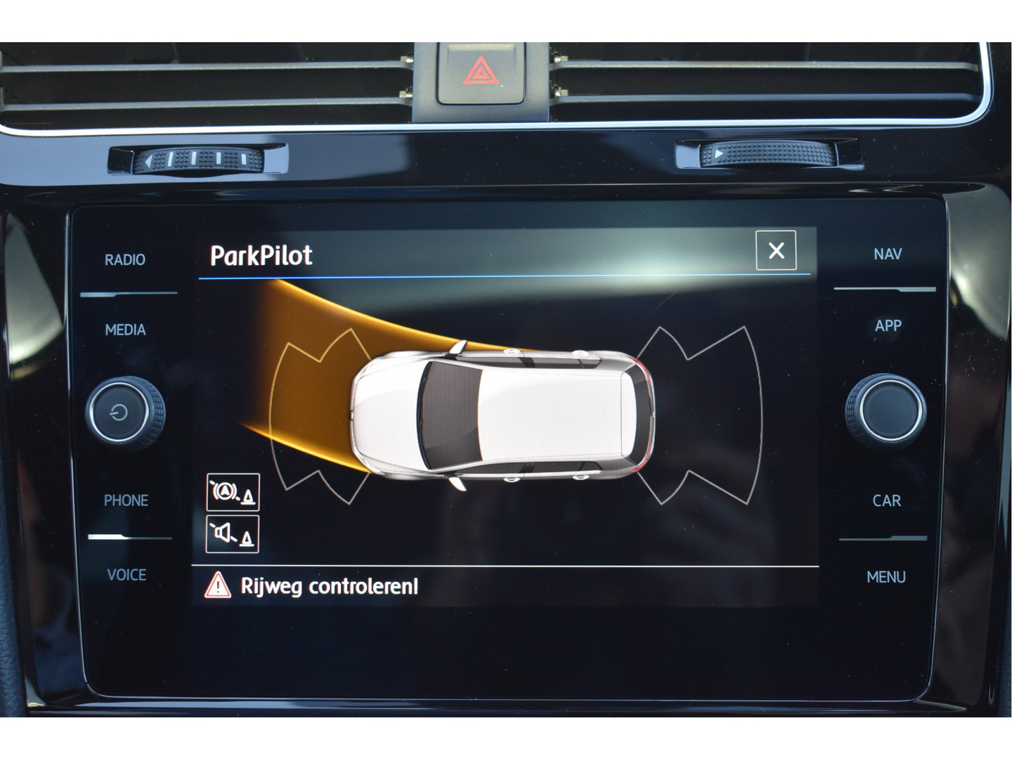 Volkswagen Golf 7.5 2.0 TSI 4Motion R 301PK | Keyless | Pano | Virtual cockpit | Dynaudio | Carplay | Stoelverwarming | Full LED