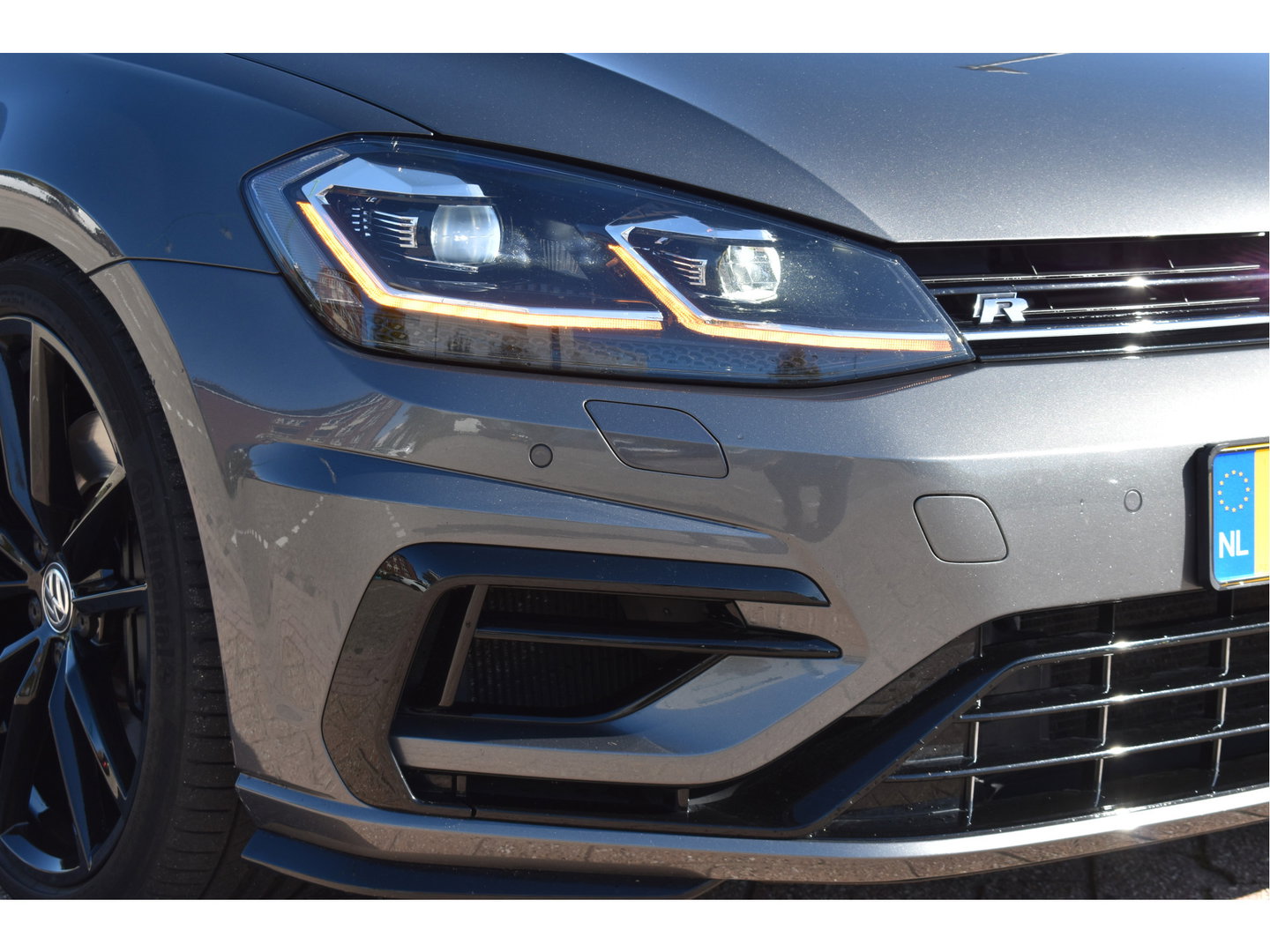 Volkswagen Golf 7.5 2.0 TSI 4Motion R 301PK | Keyless | Pano | Virtual cockpit | Dynaudio | Carplay | Stoelverwarming | Full LED