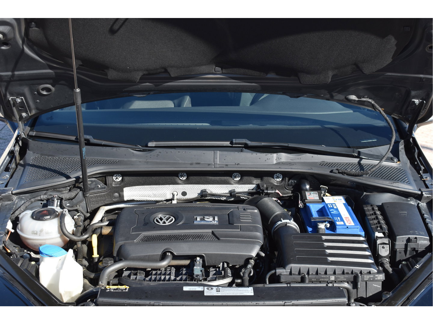 Volkswagen Golf 7.5 2.0 TSI 4Motion R 301PK | Keyless | Pano | Virtual cockpit | Dynaudio | Carplay | Stoelverwarming | Full LED