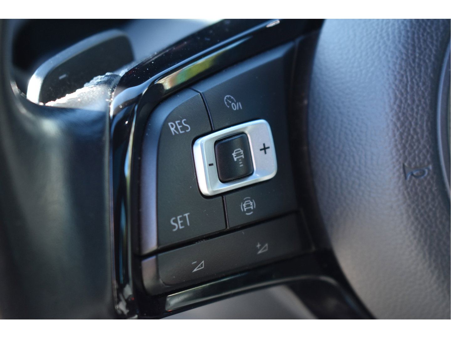 Volkswagen Golf 7.5 2.0 TSI 4Motion R 301PK | Keyless | Pano | Virtual cockpit | Dynaudio | Carplay | Stoelverwarming | Full LED