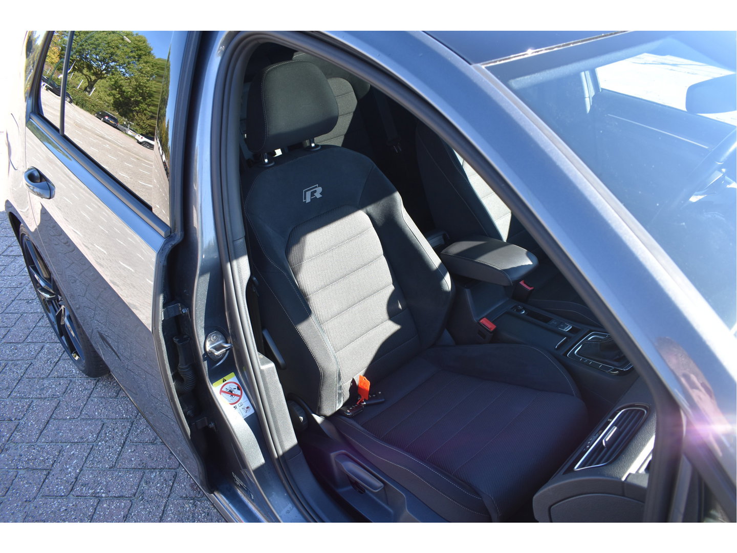 Volkswagen Golf 7.5 2.0 TSI 4Motion R 301PK | Keyless | Pano | Virtual cockpit | Dynaudio | Carplay | Stoelverwarming | Full LED