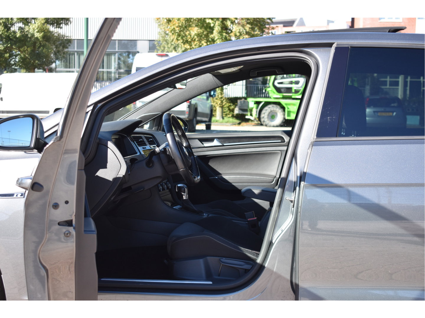 Volkswagen Golf 7.5 2.0 TSI 4Motion R 301PK | Keyless | Pano | Virtual cockpit | Dynaudio | Carplay | Stoelverwarming | Full LED