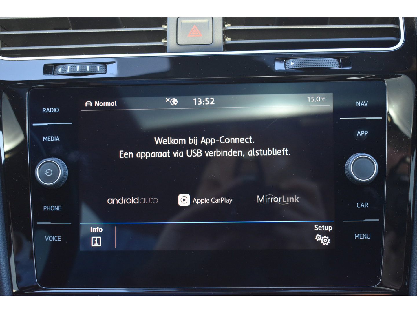 Volkswagen Golf 7.5 2.0 TSI 4Motion R 301PK | Keyless | Pano | Virtual cockpit | Dynaudio | Carplay | Stoelverwarming | Full LED