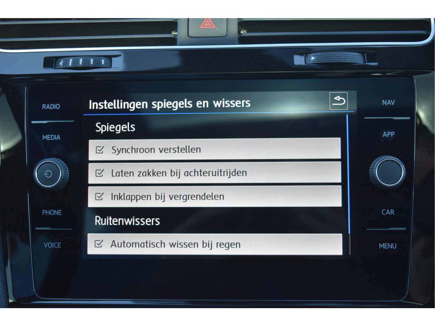 Volkswagen Golf 7.5 2.0 TSI 4Motion R 301PK | Keyless | Pano | Virtual cockpit | Dynaudio | Carplay | Stoelverwarming | Full LED