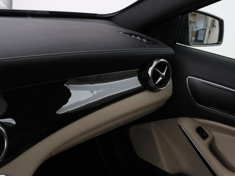 Mercedes-Benz GLA 180 Premium | Panoramadak | Leder | Cruise control | Stoelverwarming | Camera | Park assist | Navigatie | Carplay | Climate control | Full LED