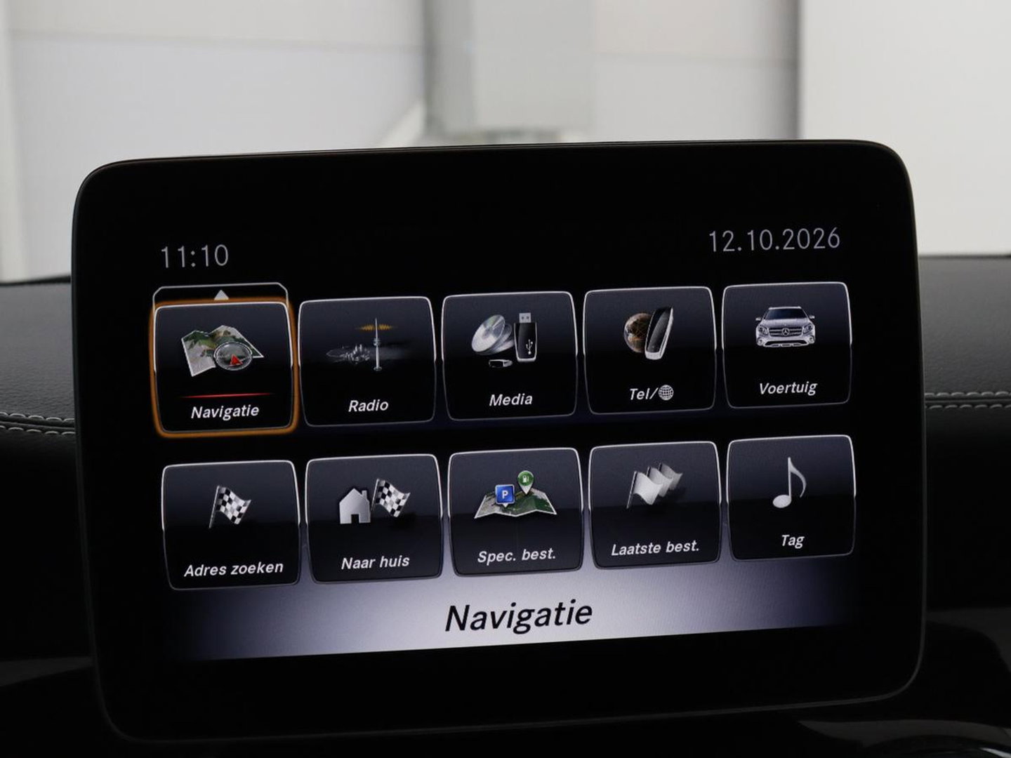 Mercedes-Benz GLA 180 Premium | Panoramadak | Leder | Cruise control | Stoelverwarming | Camera | Park assist | Navigatie | Carplay | Climate control | Full LED