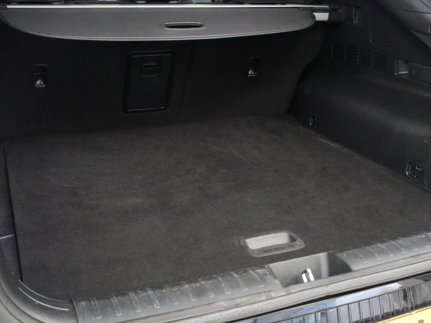 Kia EV6 Plus 77.4 kWh | SOH 94,5% | Leder | Memory | Adaptive cruise | Stuur/stoel verwarming | Trekhaak | Meridian Sound | Camera | Park assist | Carplay | Climate control | Elektrische achterklep
