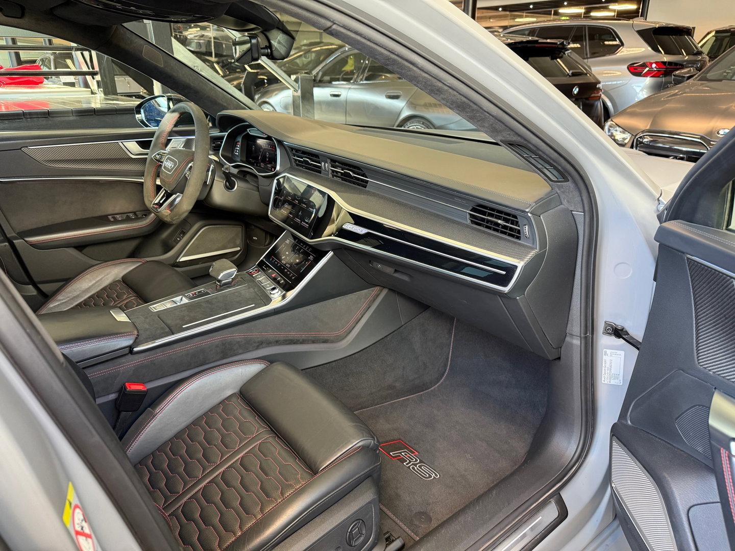 Audi RS6 Avant 4.0 TFSI quattro Pano|Ceramic|Dynamic+|B&O 3D