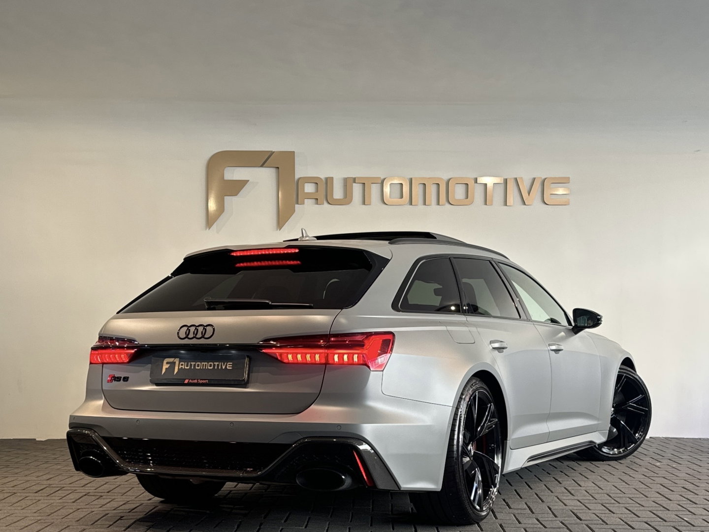 Audi RS6 Avant 4.0 TFSI quattro Pano|Ceramic|Dynamic+|B&O 3D