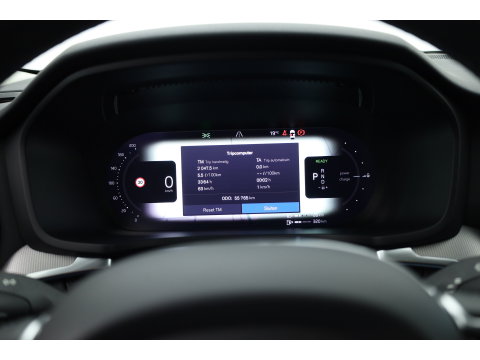 Volvo V60 2.0 T6 Plug-in hybrid AWD Plus Dark | Trekhaak | H&K Audio | 20 inch | elek stoelen | Verwarmde stoelen + stuur |