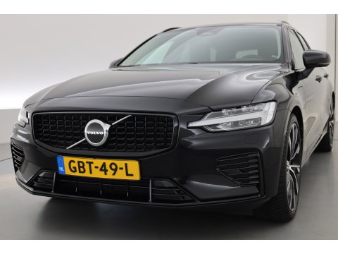 Volvo V60 2.0 T6 Plug-in hybrid AWD Plus Dark | Trekhaak | H&K Audio | 20 inch | elek stoelen | Verwarmde stoelen + stuur |
