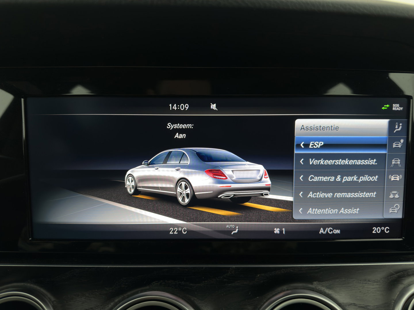 Mercedes-Benz E-Klasse 350 e Lease Edition Aut. *LEATHER-FABRIC | FULL-LED | BURMESTER-SOUND | TOP-VIEW | HEATED-SPORTSEATS | AMBIENT-LIGHT | NAVI-FULLMAP | AIRMATIC | SHIFT-PADDLES | ECC | PDC | CRUISE | 18''ALU*