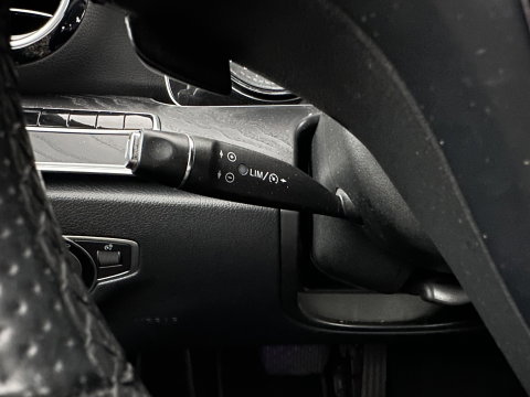 Mercedes-Benz E-Klasse 350 e Lease Edition Aut. *LEATHER-FABRIC | FULL-LED | BURMESTER-SOUND | TOP-VIEW | HEATED-SPORTSEATS | AMBIENT-LIGHT | NAVI-FULLMAP | AIRMATIC | SHIFT-PADDLES | ECC | PDC | CRUISE | 18''ALU*