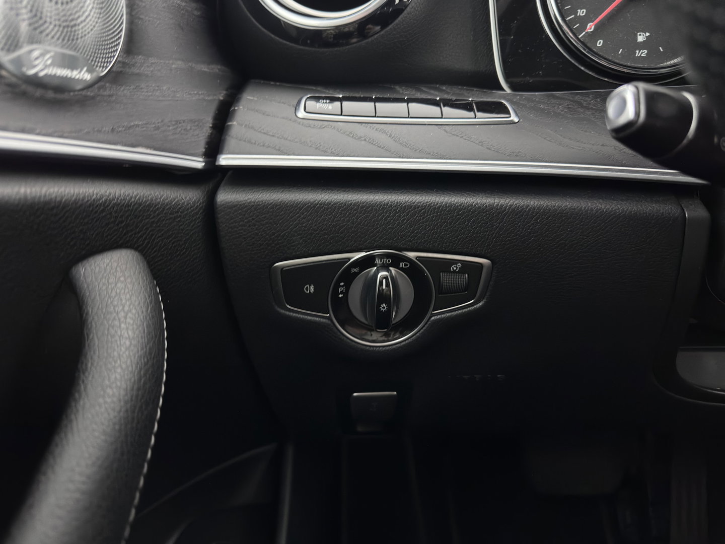 Mercedes-Benz E-Klasse 350 e Lease Edition Aut. *LEATHER-FABRIC | FULL-LED | BURMESTER-SOUND | TOP-VIEW | HEATED-SPORTSEATS | AMBIENT-LIGHT | NAVI-FULLMAP | AIRMATIC | SHIFT-PADDLES | ECC | PDC | CRUISE | 18''ALU*