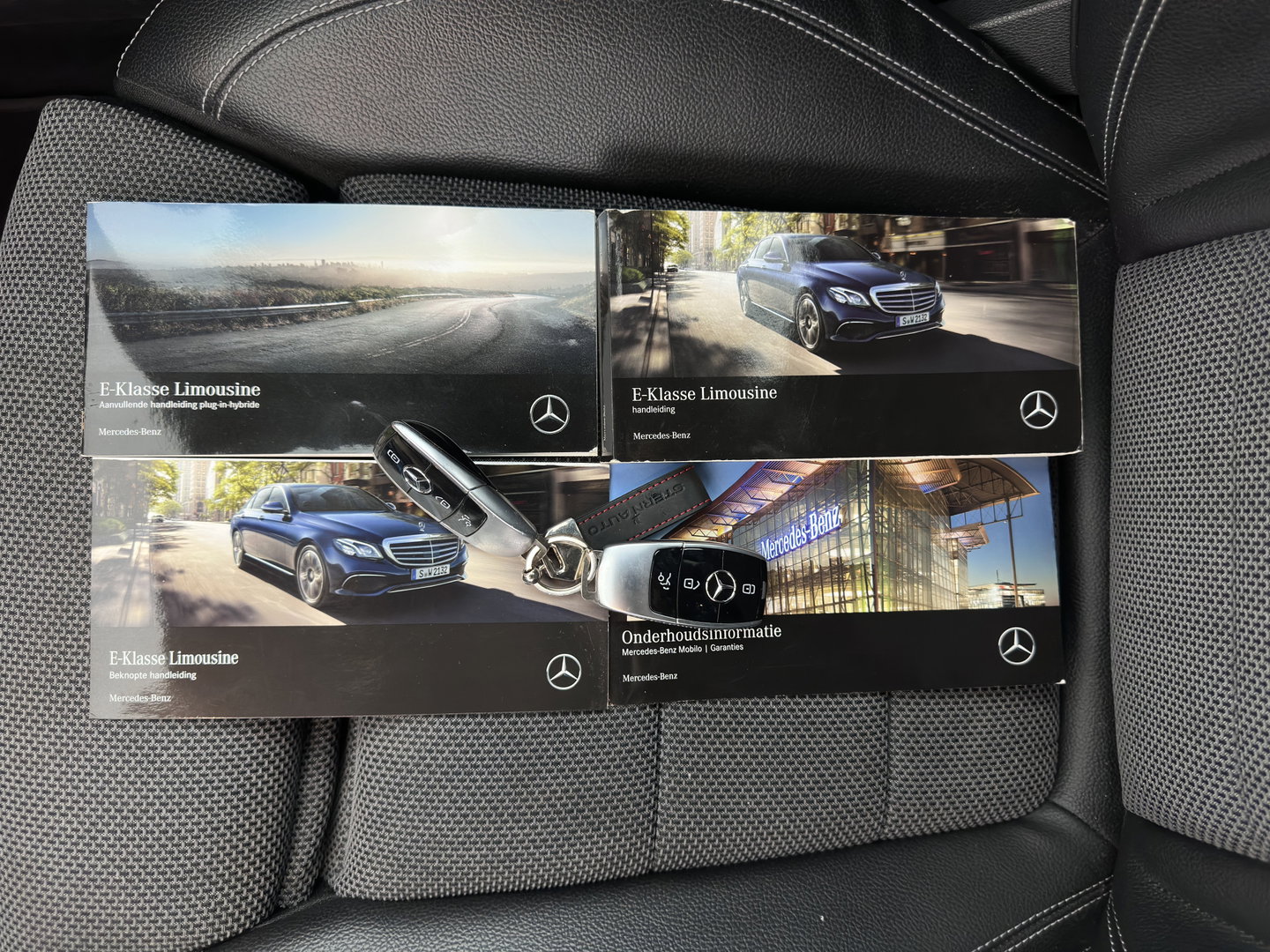 Mercedes-Benz E-Klasse 350 e Lease Edition Aut. *LEATHER-FABRIC | FULL-LED | BURMESTER-SOUND | TOP-VIEW | HEATED-SPORTSEATS | AMBIENT-LIGHT | NAVI-FULLMAP | AIRMATIC | SHIFT-PADDLES | ECC | PDC | CRUISE | 18''ALU*