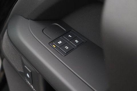 Land Rover Defender 110 P300e X-Dynamic HSE | FACELIFT | 22 Inch | ClearSight | Meridian Surround | Head-Up | Trekhaak | Koelbox