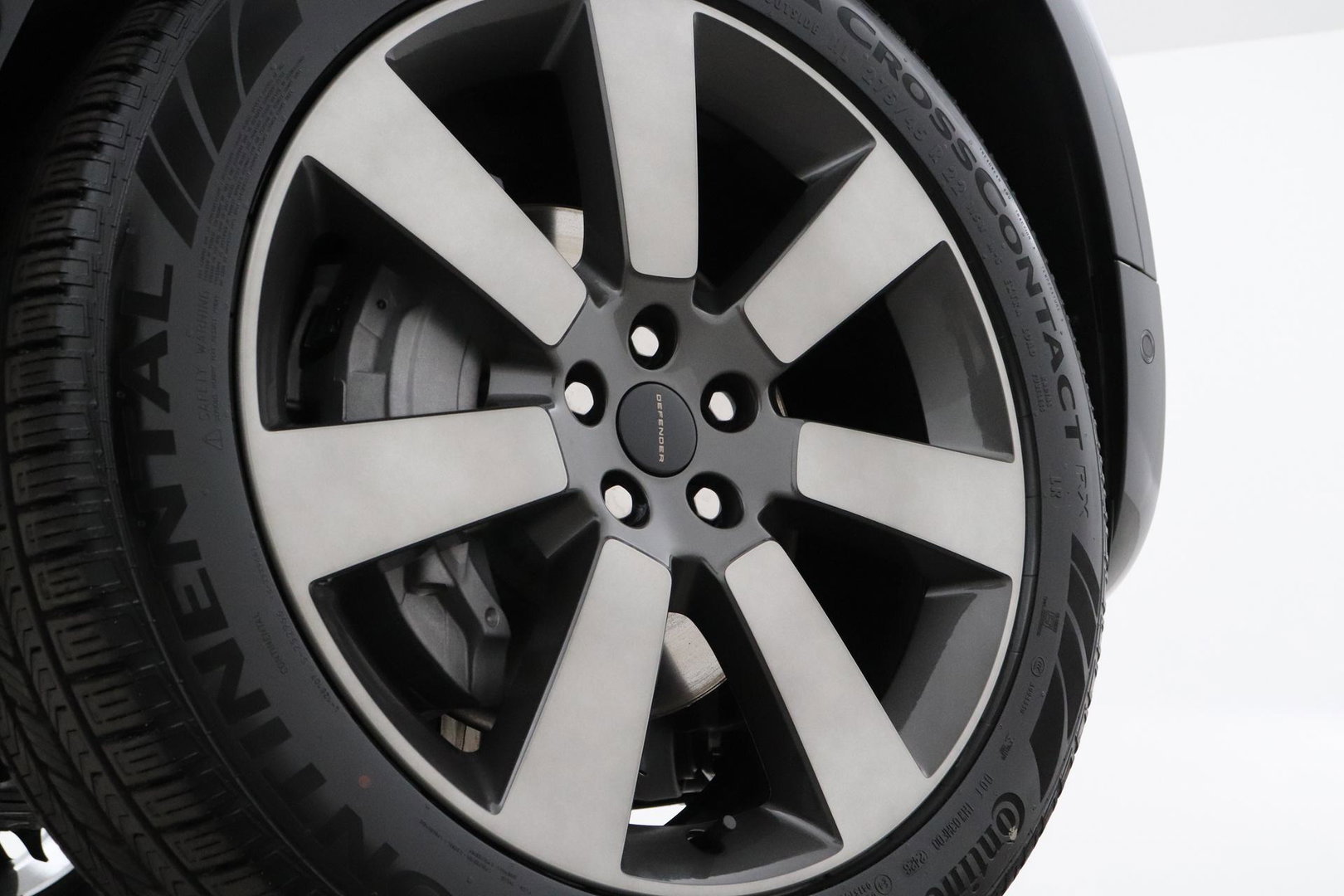 Land Rover Defender 110 P300e X-Dynamic HSE | FACELIFT | 22 Inch | ClearSight | Meridian Surround | Head-Up | Trekhaak | Koelbox