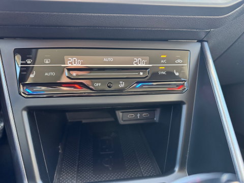 Volkswagen Taigo 1.0 TSI DSG Camera Virtual IQ Led Leder Clima stoelv.