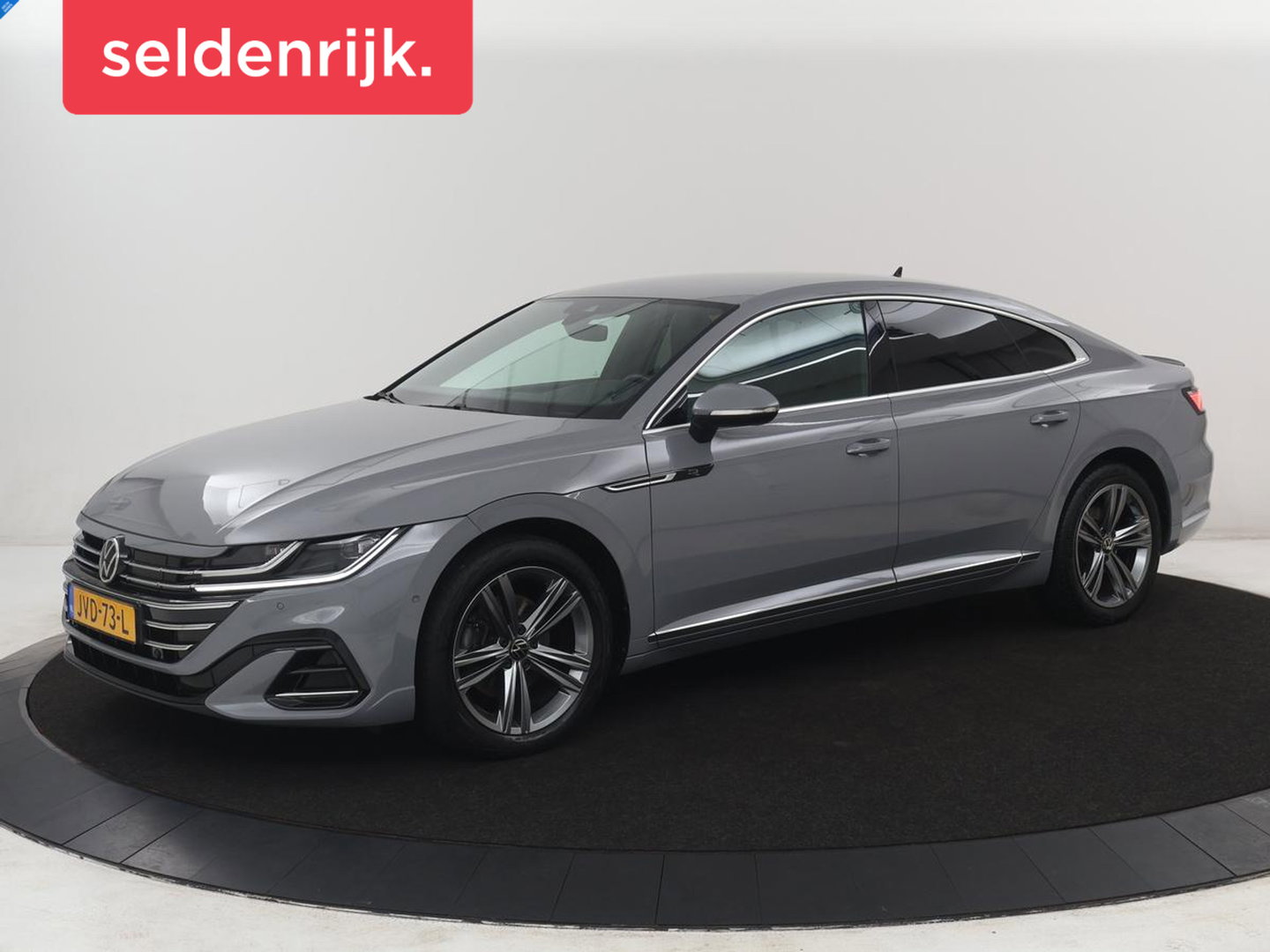 Volkswagen Arteon 1.4 TSI eHybrid R-Line Business+ | SOH 90,1% | Leder | Adaptive cruise | Trekhaak | Dodehoek detectie | Stuur/stoel verwarming | Park assist | Carplay | Full LED