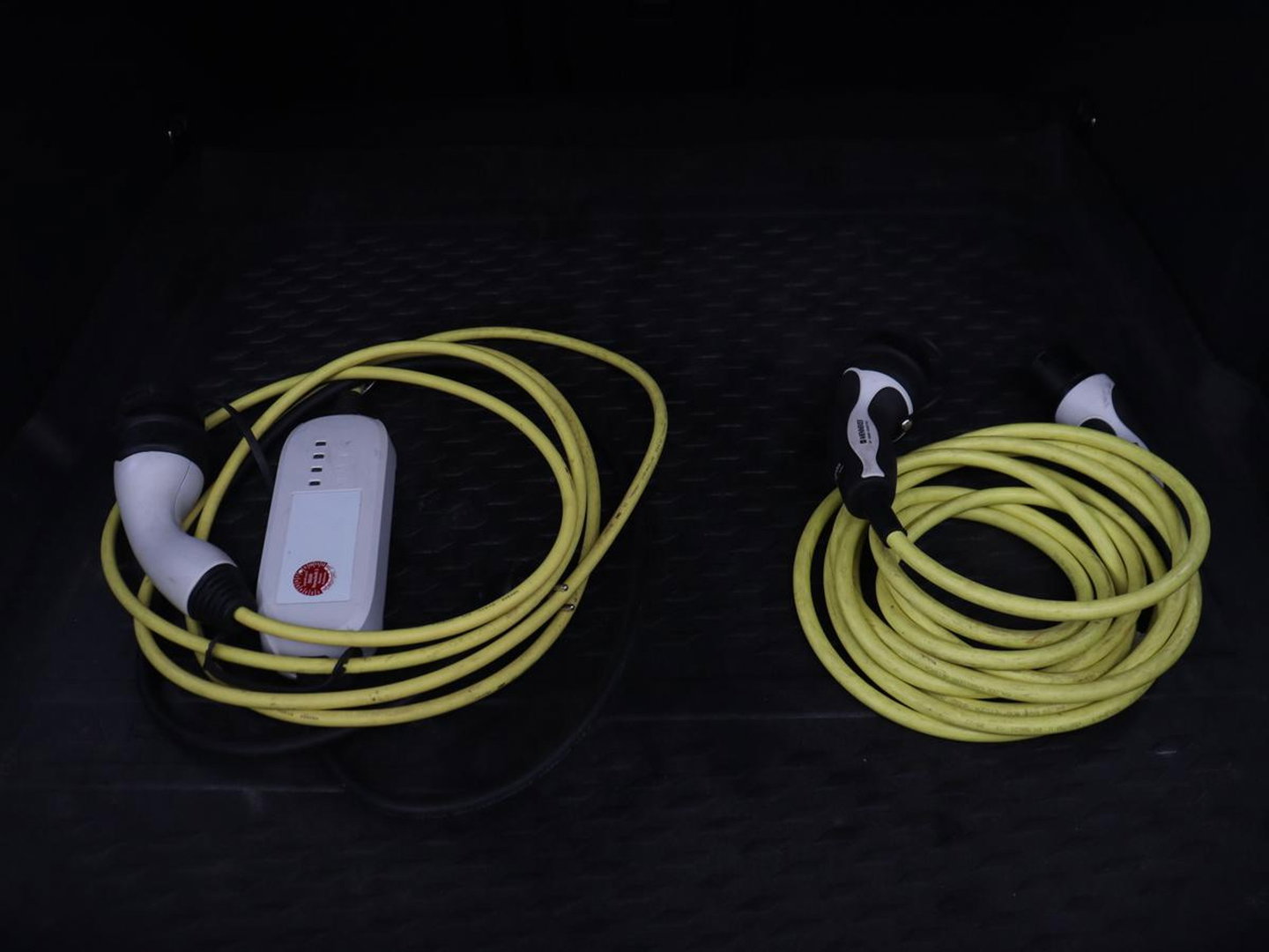 Volkswagen Arteon 1.4 TSI eHybrid R-Line Business+ | SOH 90,1% | Leder | Adaptive cruise | Trekhaak | Dodehoek detectie | Stuur/stoel verwarming | Park assist | Carplay | Full LED