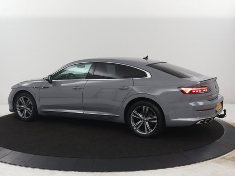 Volkswagen Arteon 1.4 TSI eHybrid R-Line Business+ | SOH 90,1% | Leder | Adaptive cruise | Trekhaak | Dodehoek detectie | Stuur/stoel verwarming | Park assist | Carplay | Full LED