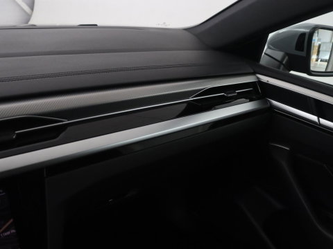 Volkswagen Arteon 1.4 TSI eHybrid R-Line Business+ | SOH 90,1% | Leder | Adaptive cruise | Trekhaak | Dodehoek detectie | Stuur/stoel verwarming | Park assist | Carplay | Full LED